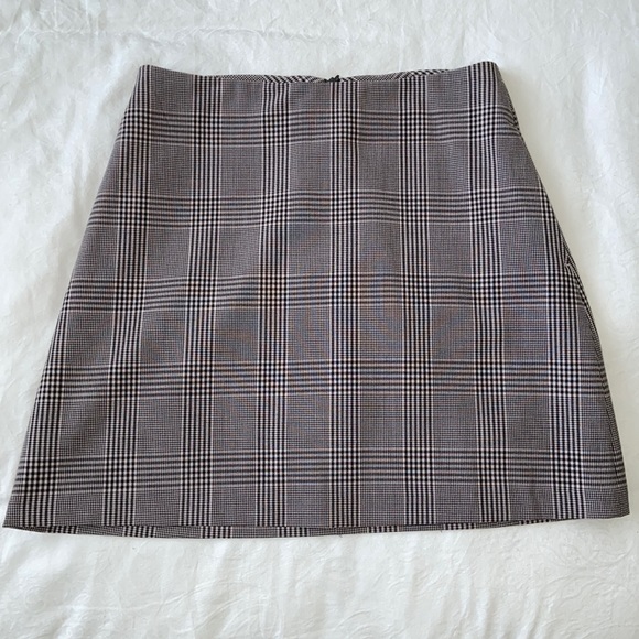 Wilfred Dresses & Skirts - Wilfred checkered mini pencil skirt - light wash pink and black